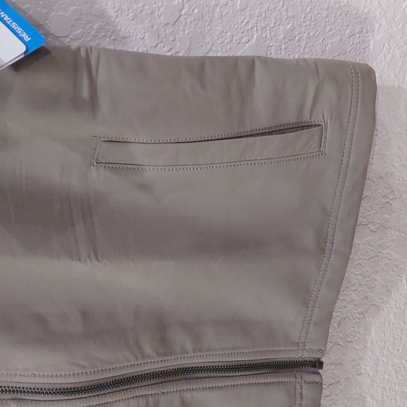 Columbia Water resistant Jacket - Picture 5 of 16